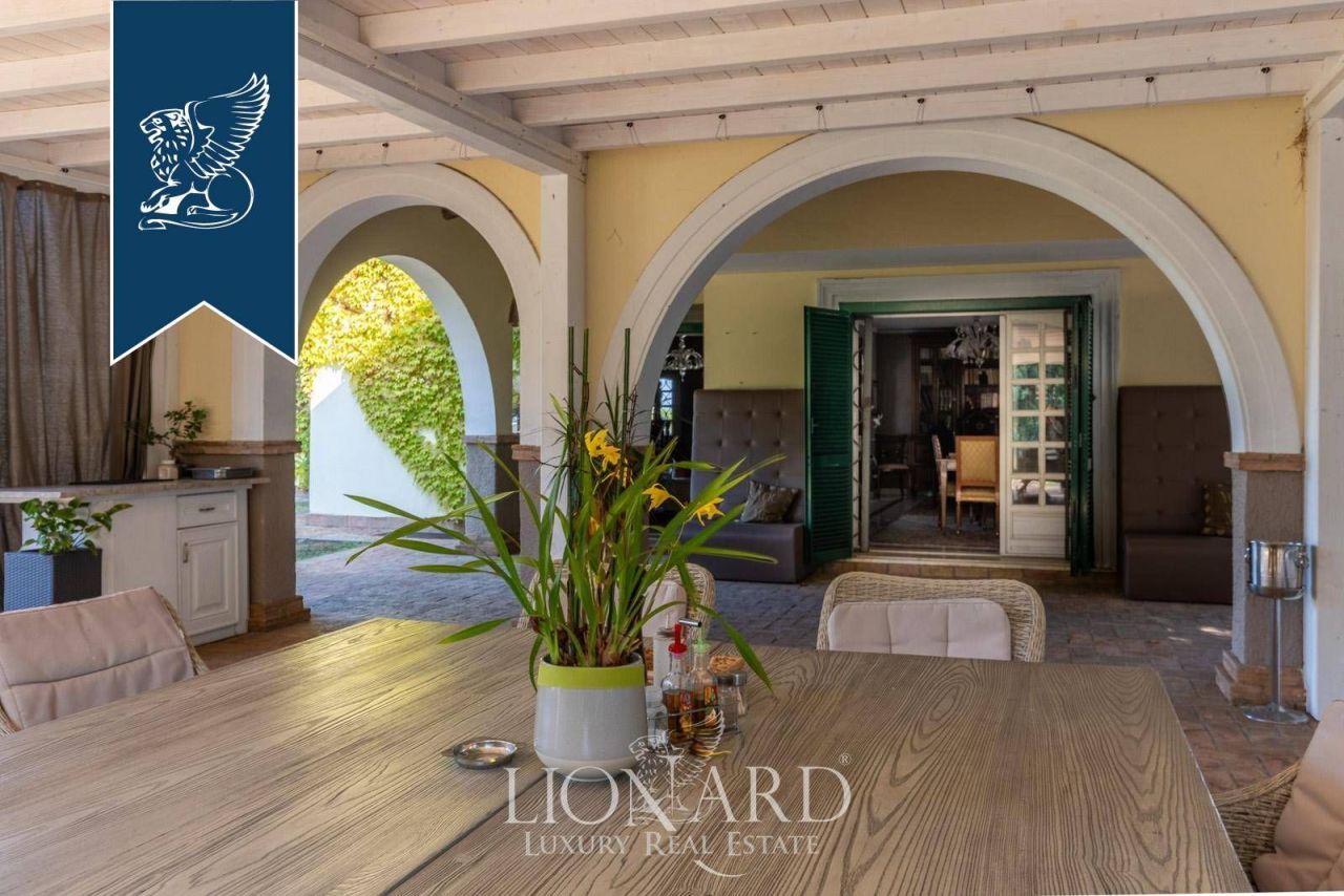 Villa in Rome, Italy, 840 m² - picture 12