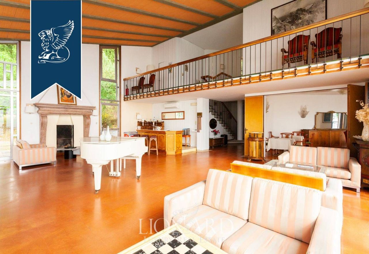 Villa in Brescia, Italy, 450 m² - picture 12