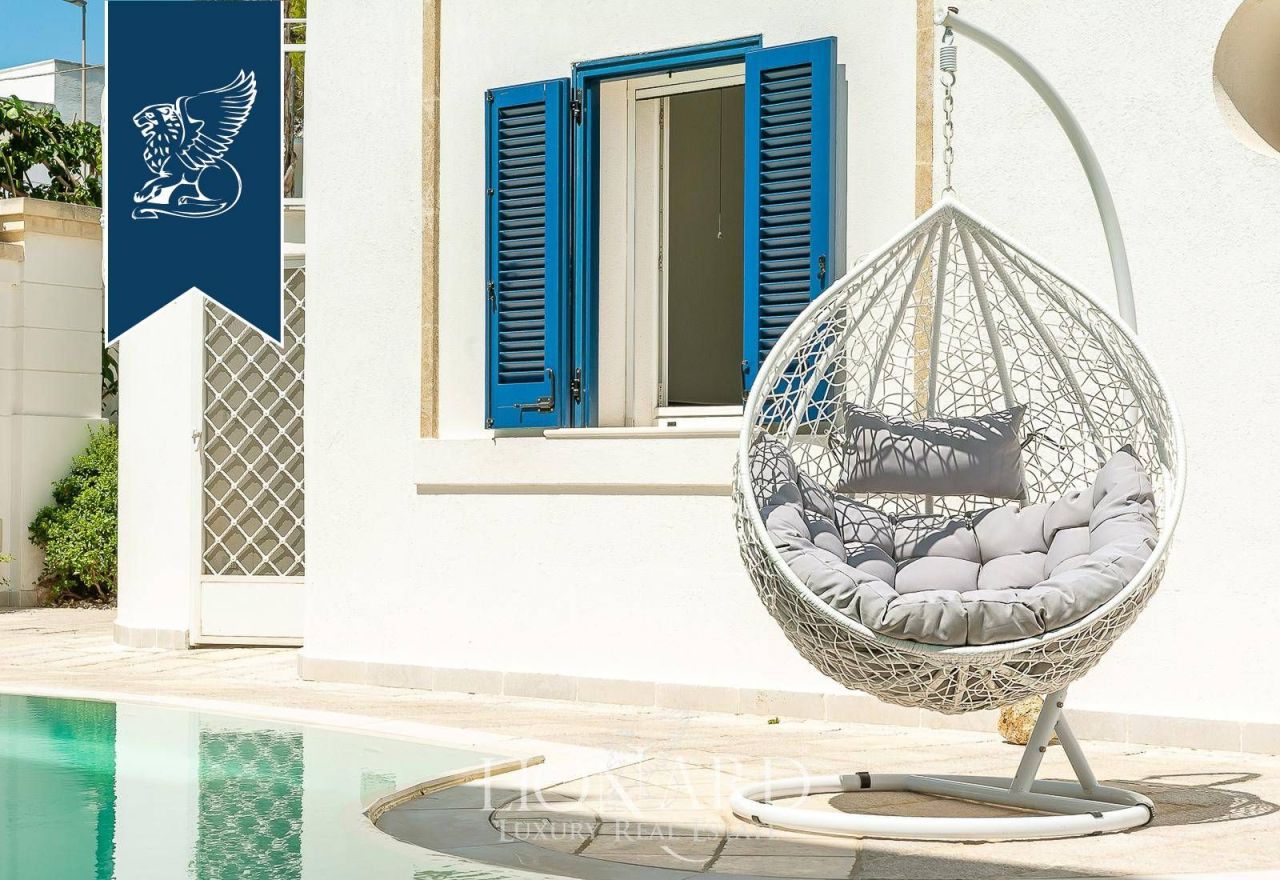 Villa en Lecce, Italia, 350 m² - imagen 12