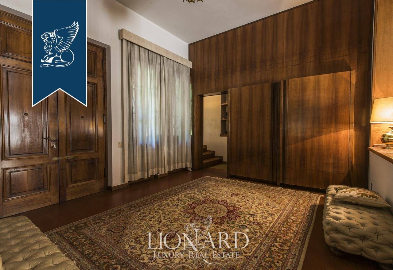 Villa in Lucca, Italy, 500 m² - picture 12