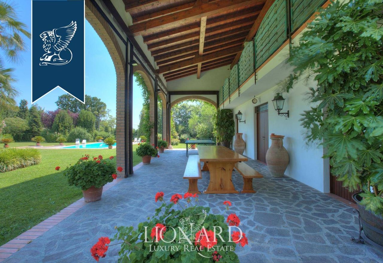 Villa a Mantova, Italia, 1 000 m² - foto 12