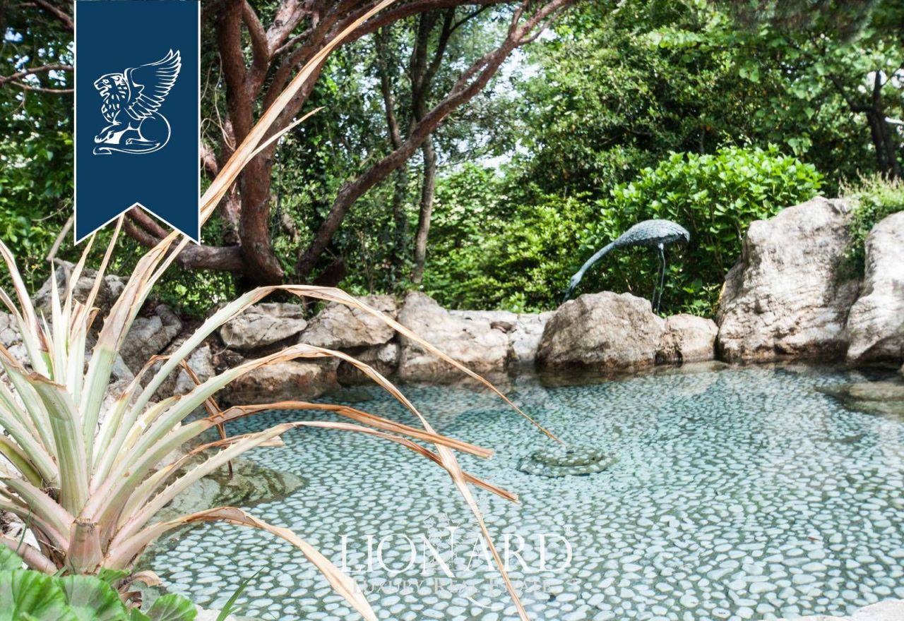 Villa in Lucca, Italy, 1 100 m² - picture 12