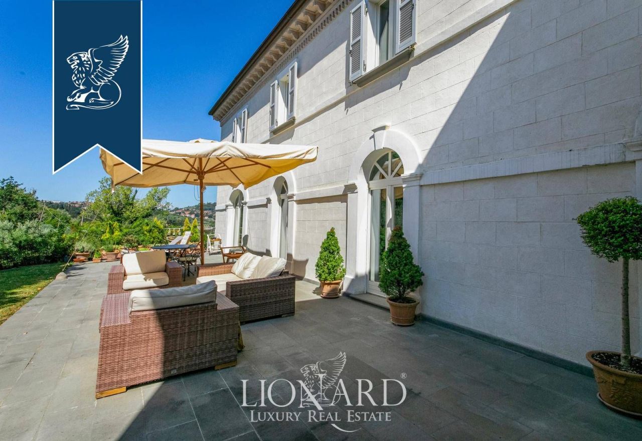 Villa en Perugia, Italia, 600 m² - imagen 12