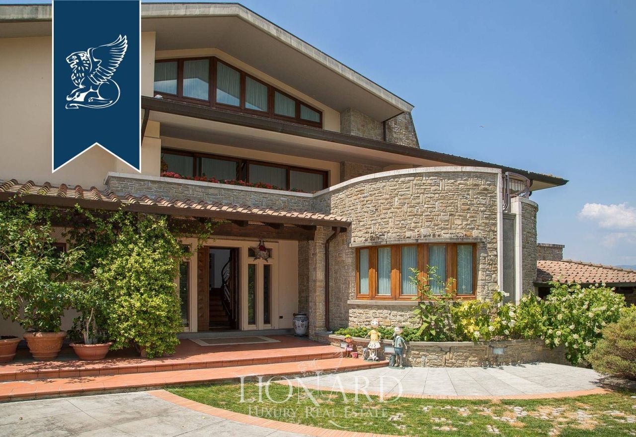 Villa in Arezzo, Italy, 730 m² - picture 12