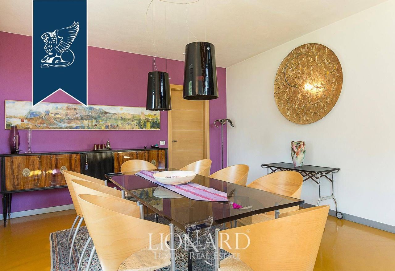 Villa a Novara, Italia, 700 m² - foto 12