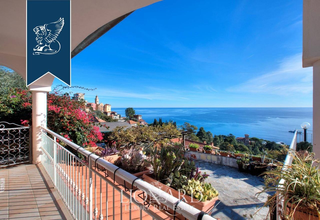 Villa in Ventimiglia, Italy, 220 m² - picture 13