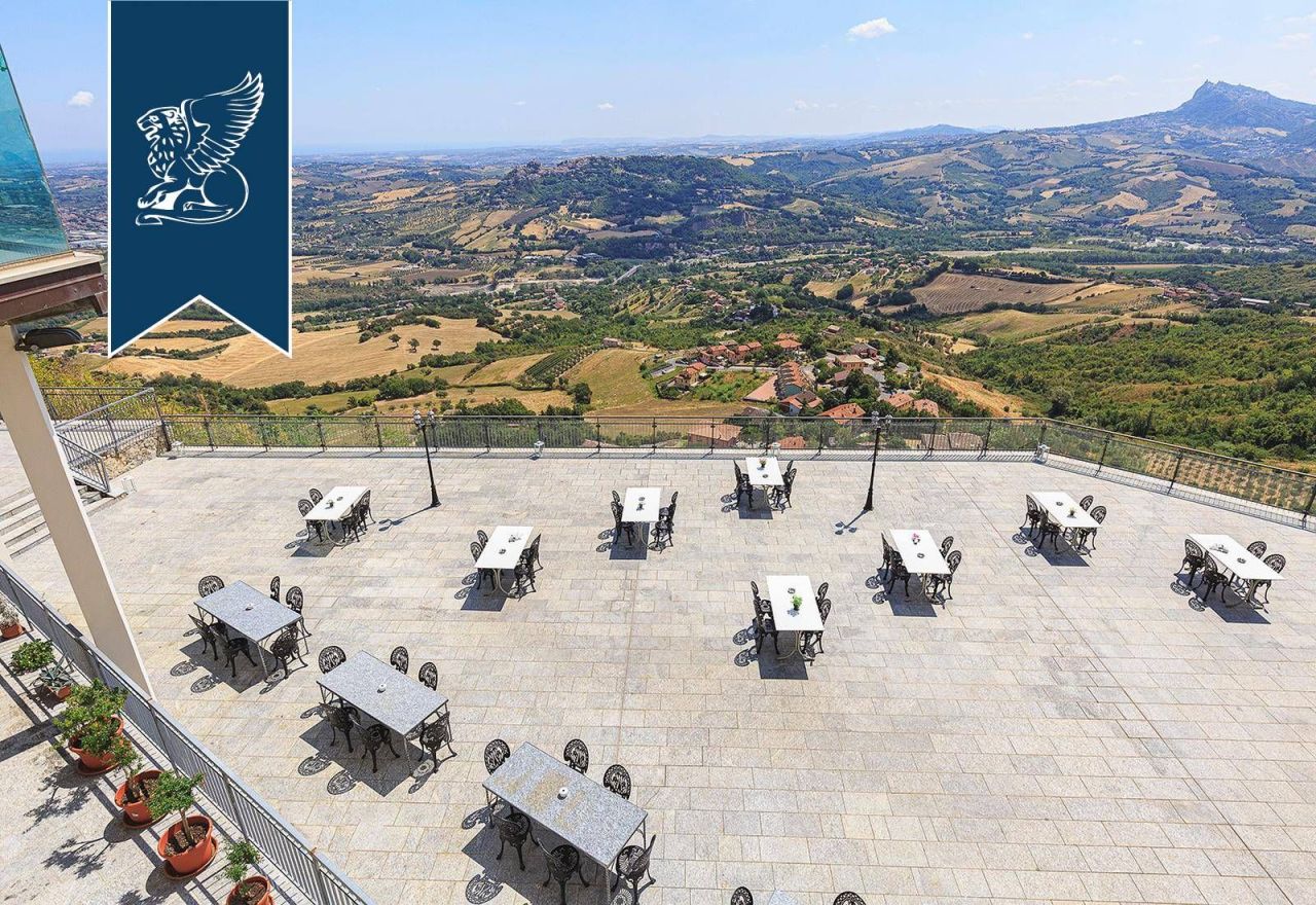 Castle in Rimini, Italy, 3 000 m² - picture 14