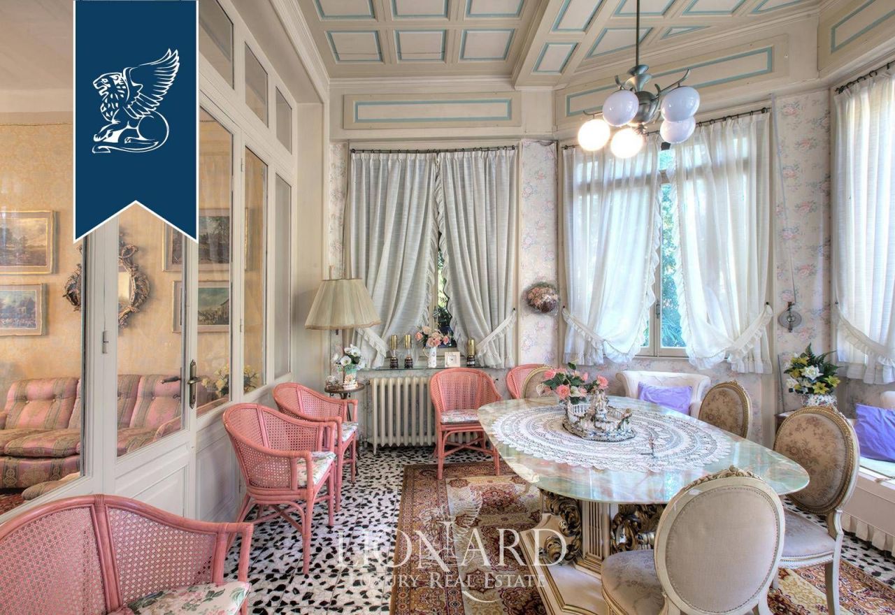 Villa in Lesa, Italy, 400 m² - picture 14