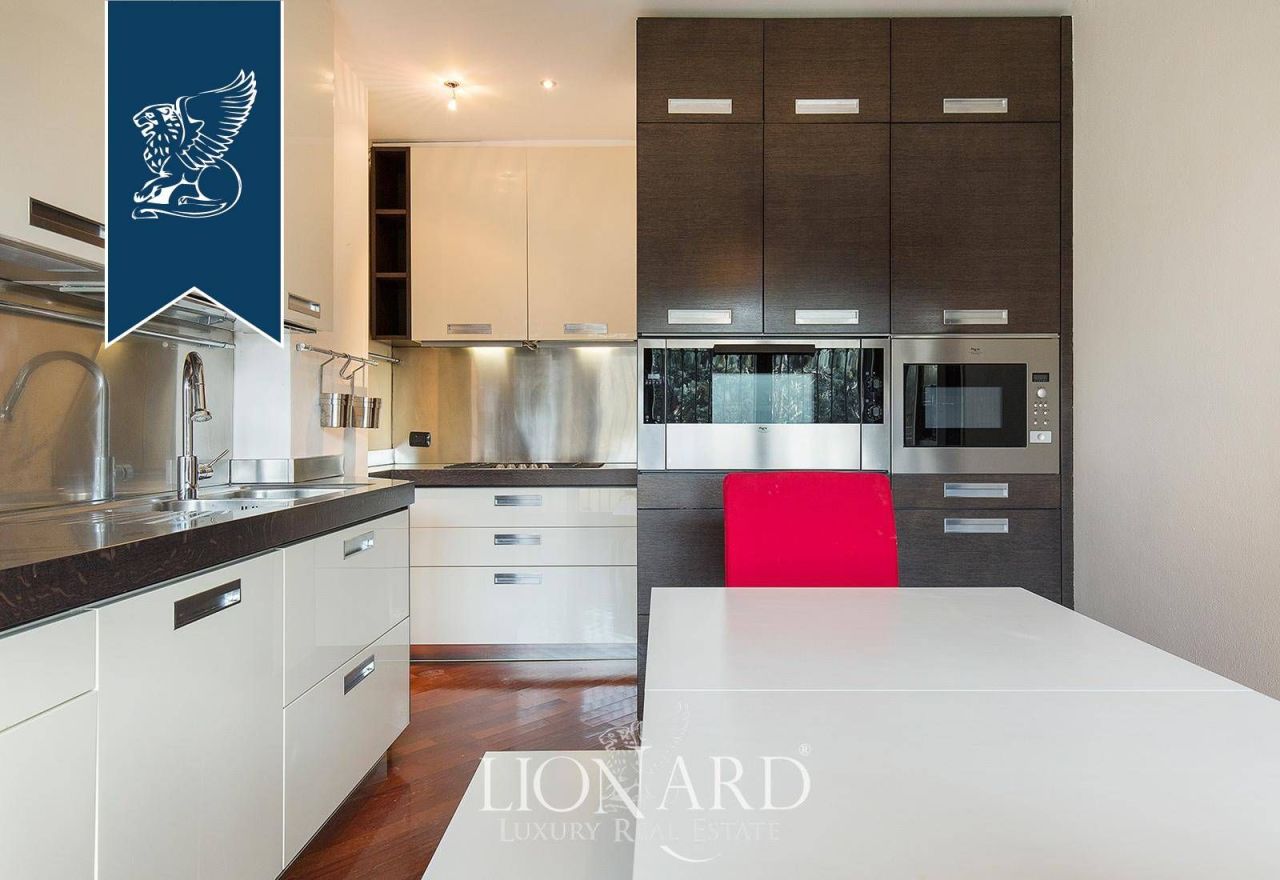 Apartment in Milan, Italy, 310 m² - picture 14