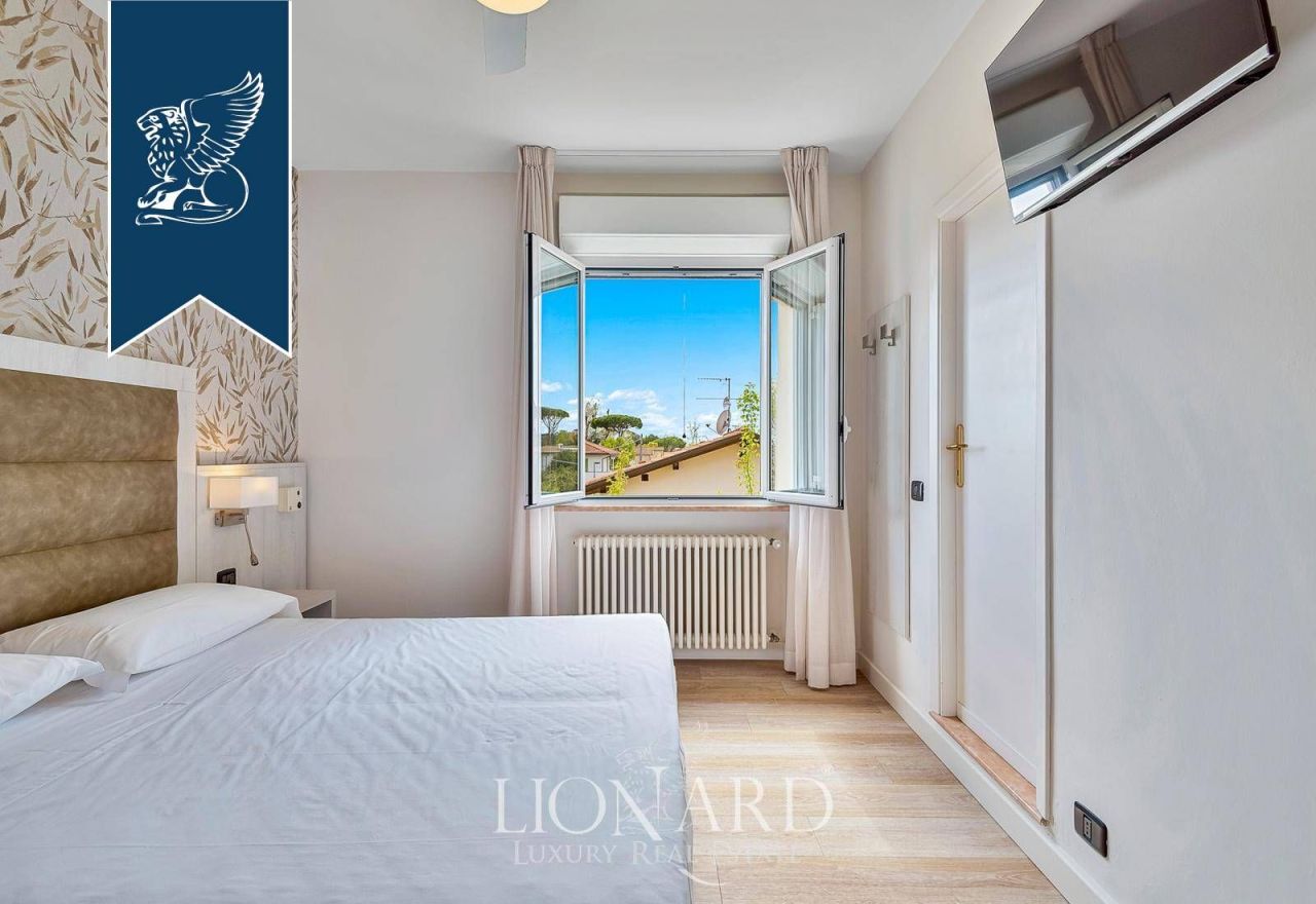 Hotel in Forte dei Marmi, Italy, 1 000 m² - picture 14