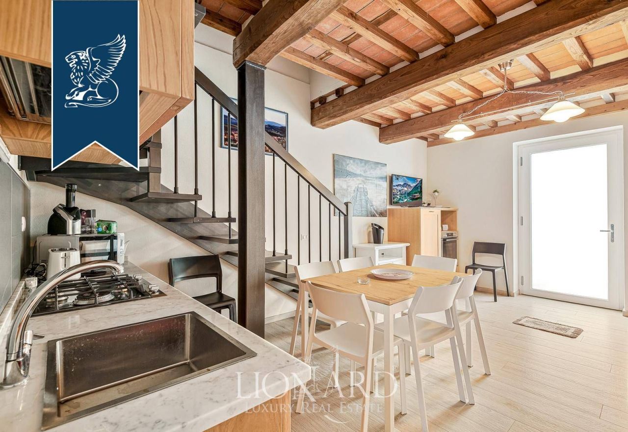 Villa in Capannori, Italy, 340 m² - picture 14