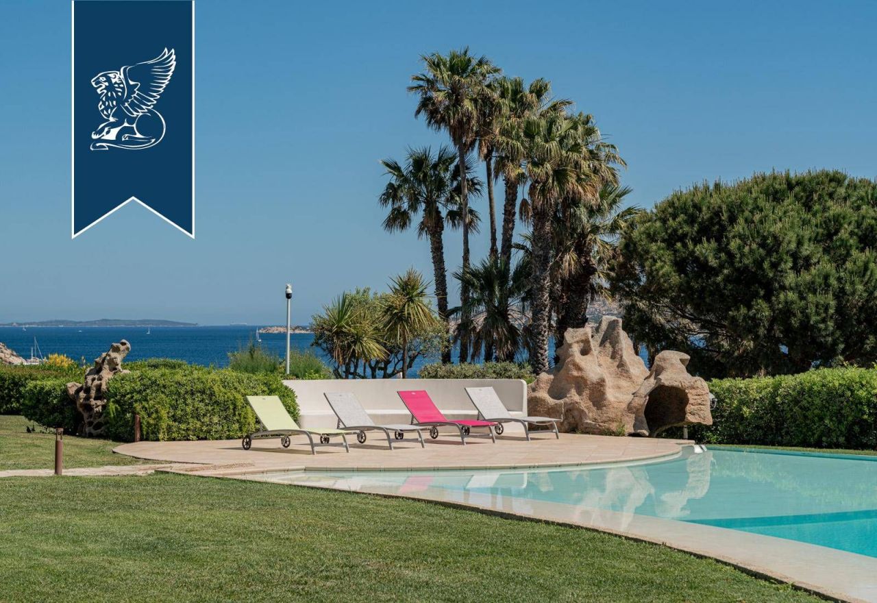 Villa en Palau, Italia, 435 m² - imagen 14