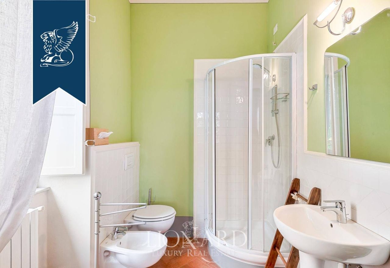 Hotel en Lucca, Italia, 480 m² - imagen 14