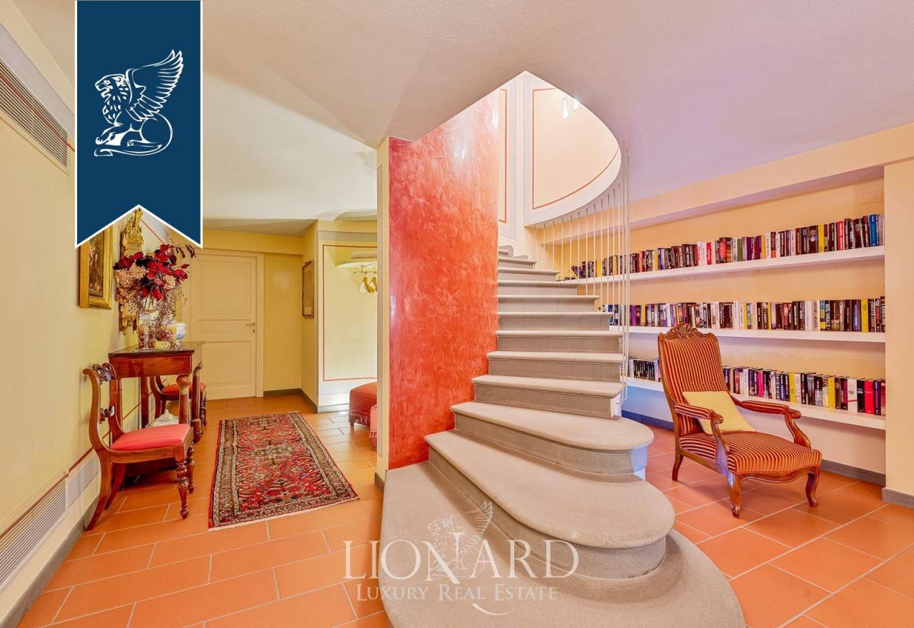 Villa à Capannori, Italie, 600 m² - image 14