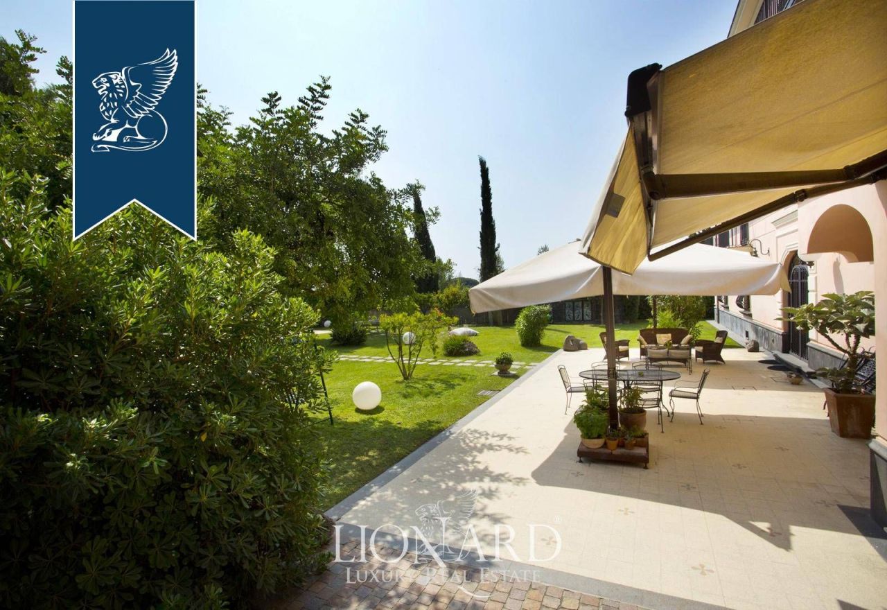 Villa à Naples, Italie, 500 m² - image 14