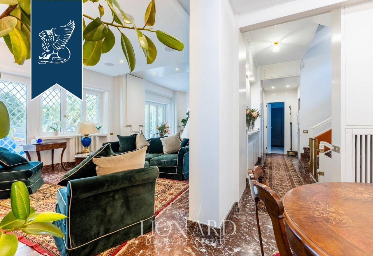 Villa in Rome, Italy, 330 m² - picture 14