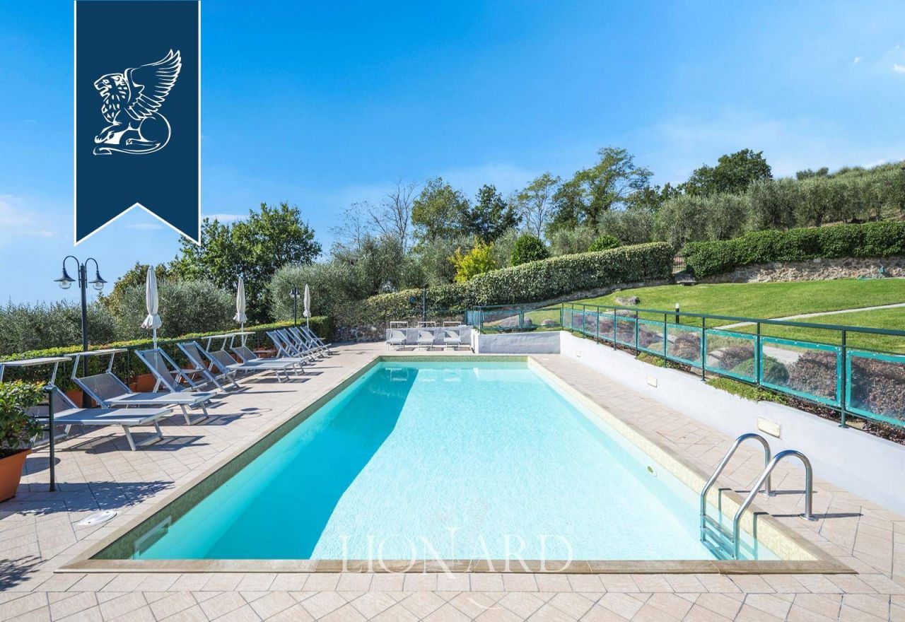 Villa in Pistoia, Italy, 600 m² - picture 14