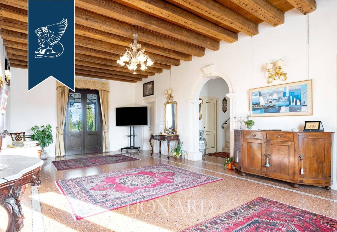 Granja en Rovigo, Italia, 800 m² - imagen 14