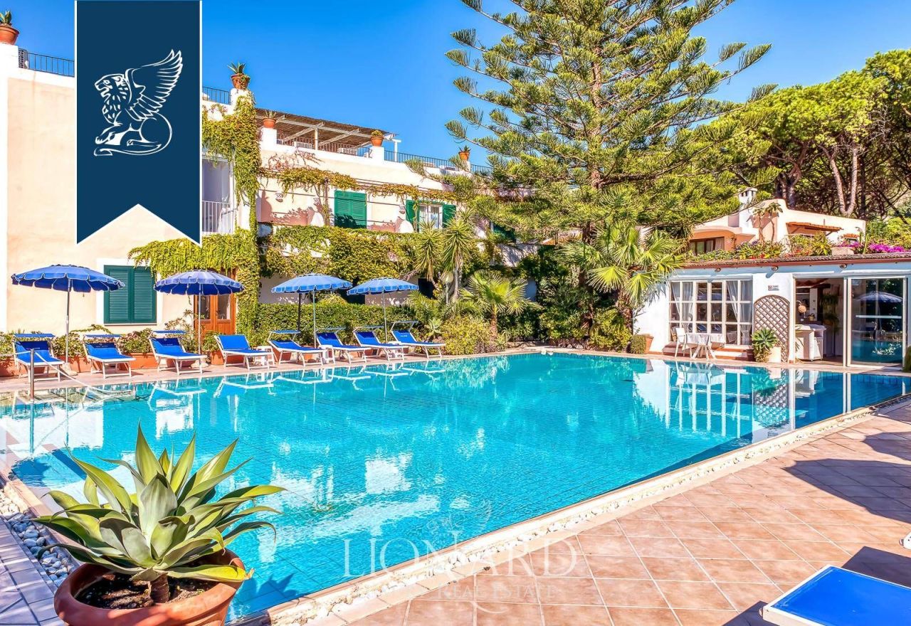 Hotel en Nápoles, Italia, 3 000 m² - imagen 14