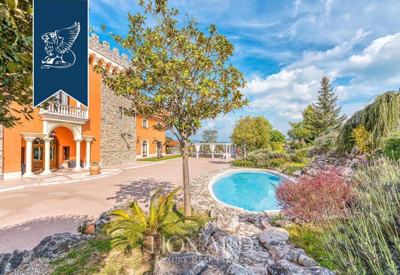 Castle in Avellino, Italy, 6 000 m² - picture 14