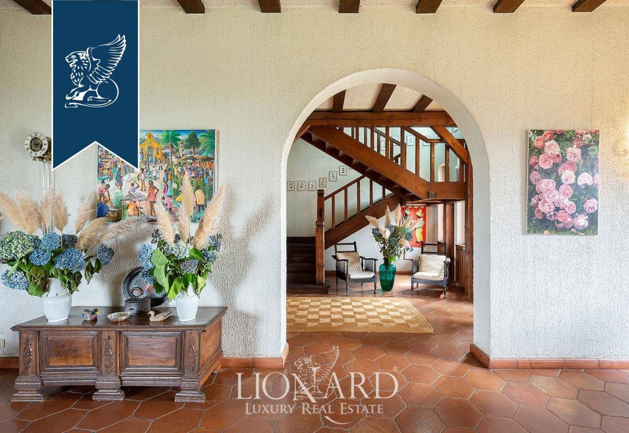 Villa à Bodio Lomnago, Italie, 1 000 m² - image 14