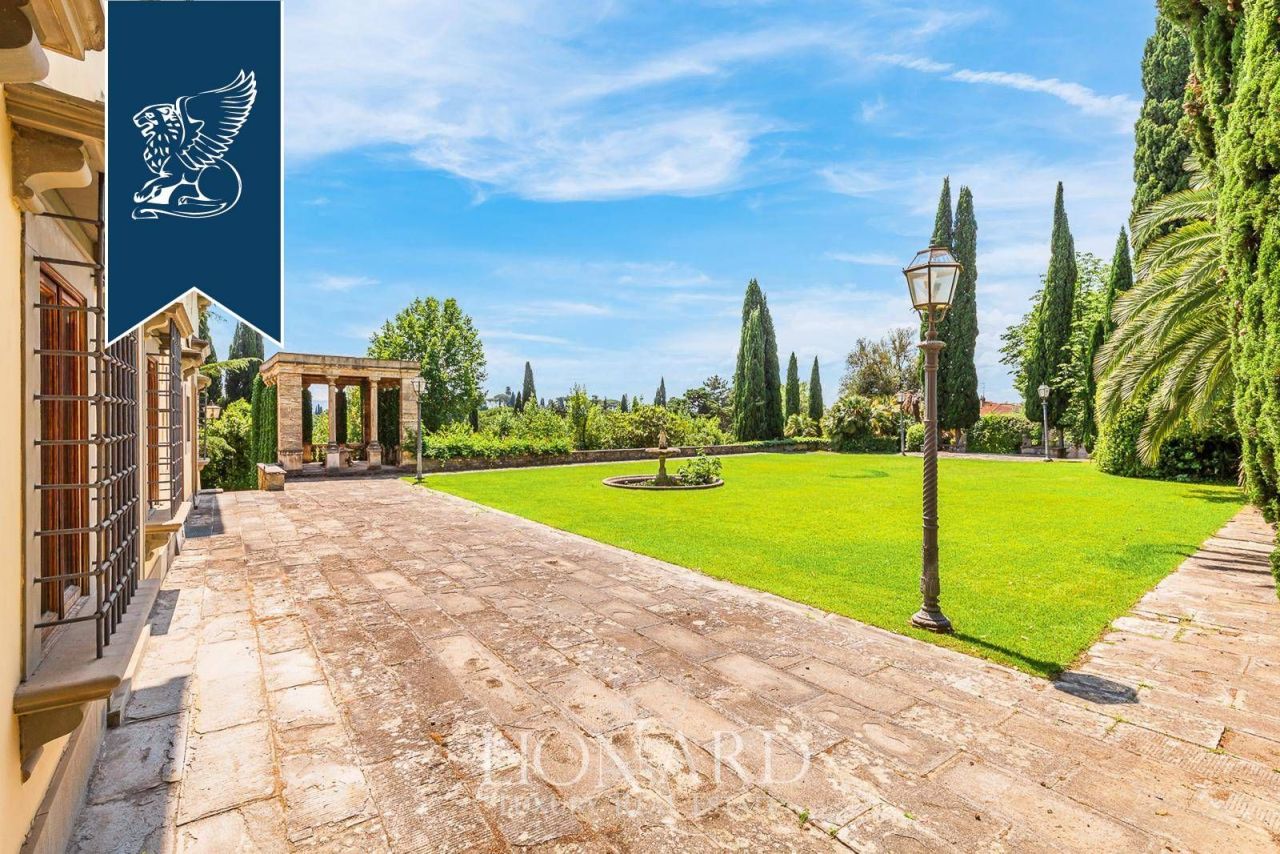 Villa a Firenze, Italia, 1 500 m² - foto 14
