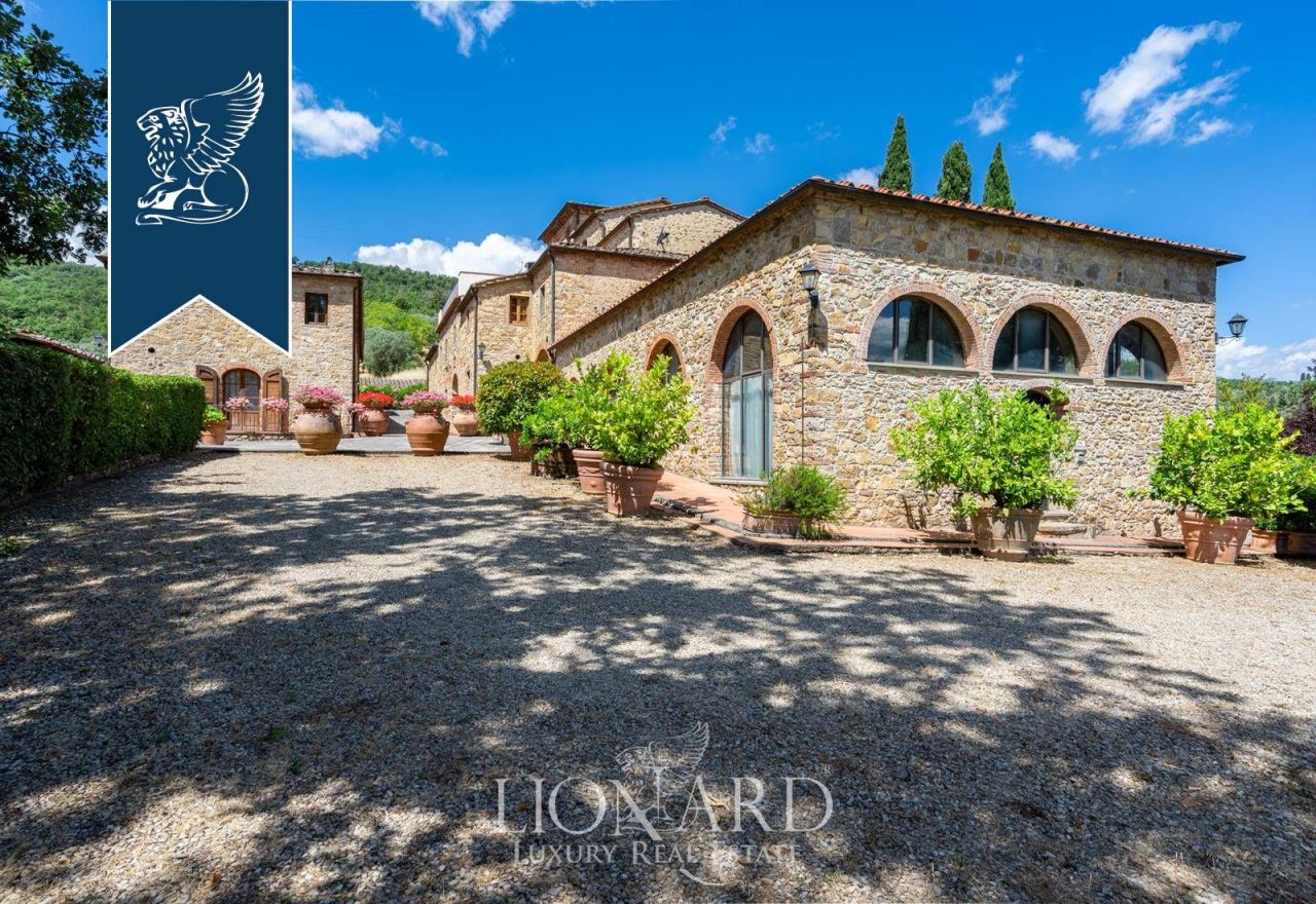 Farm in Arezzo, Italy, 1 500 m² - picture 14