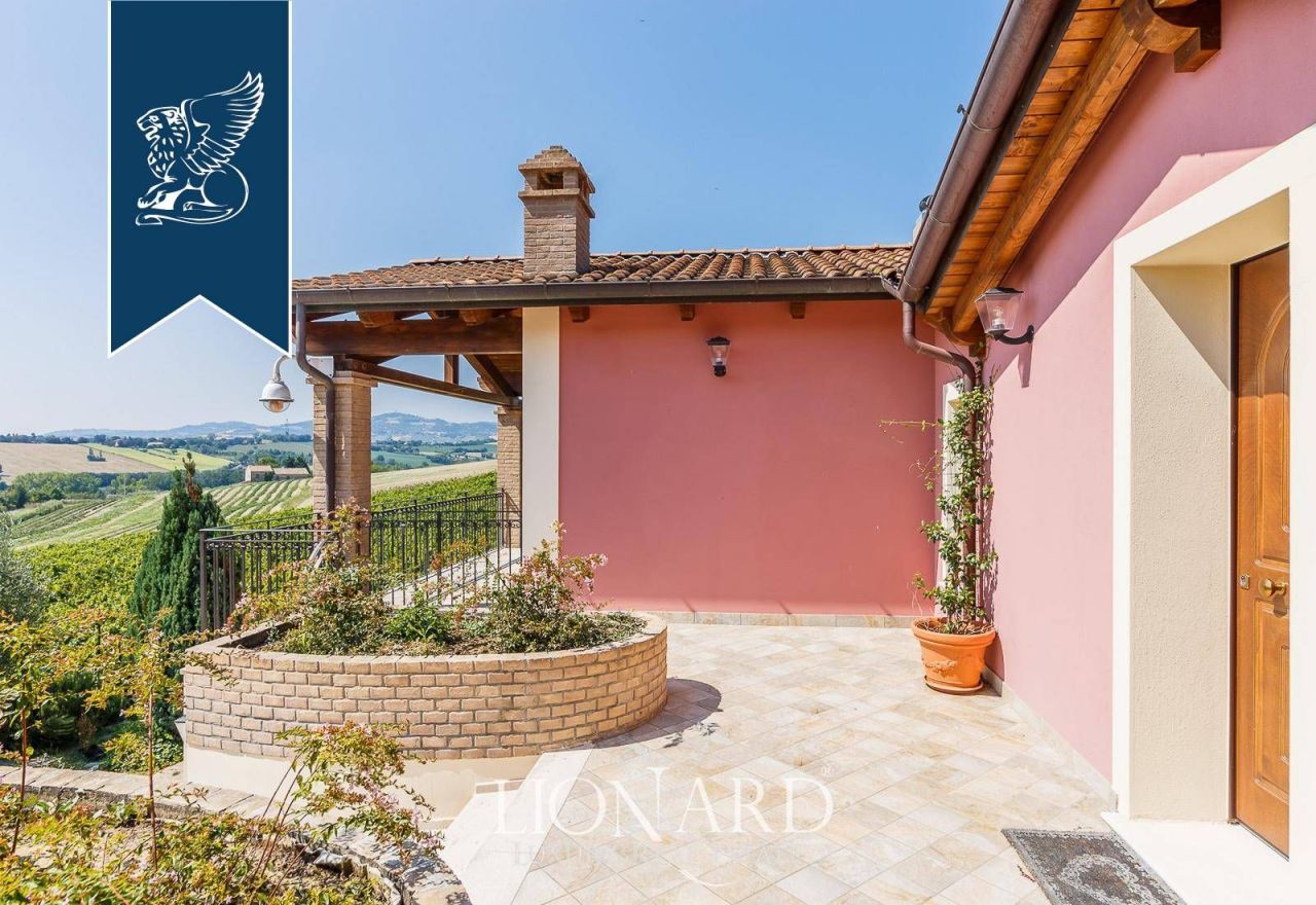 Farm in Fano, Italy, 600 m² - picture 13