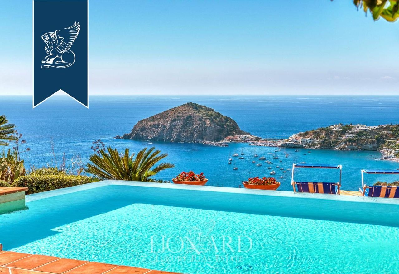 Villa in Naples, Italy, 250 m² - picture 13