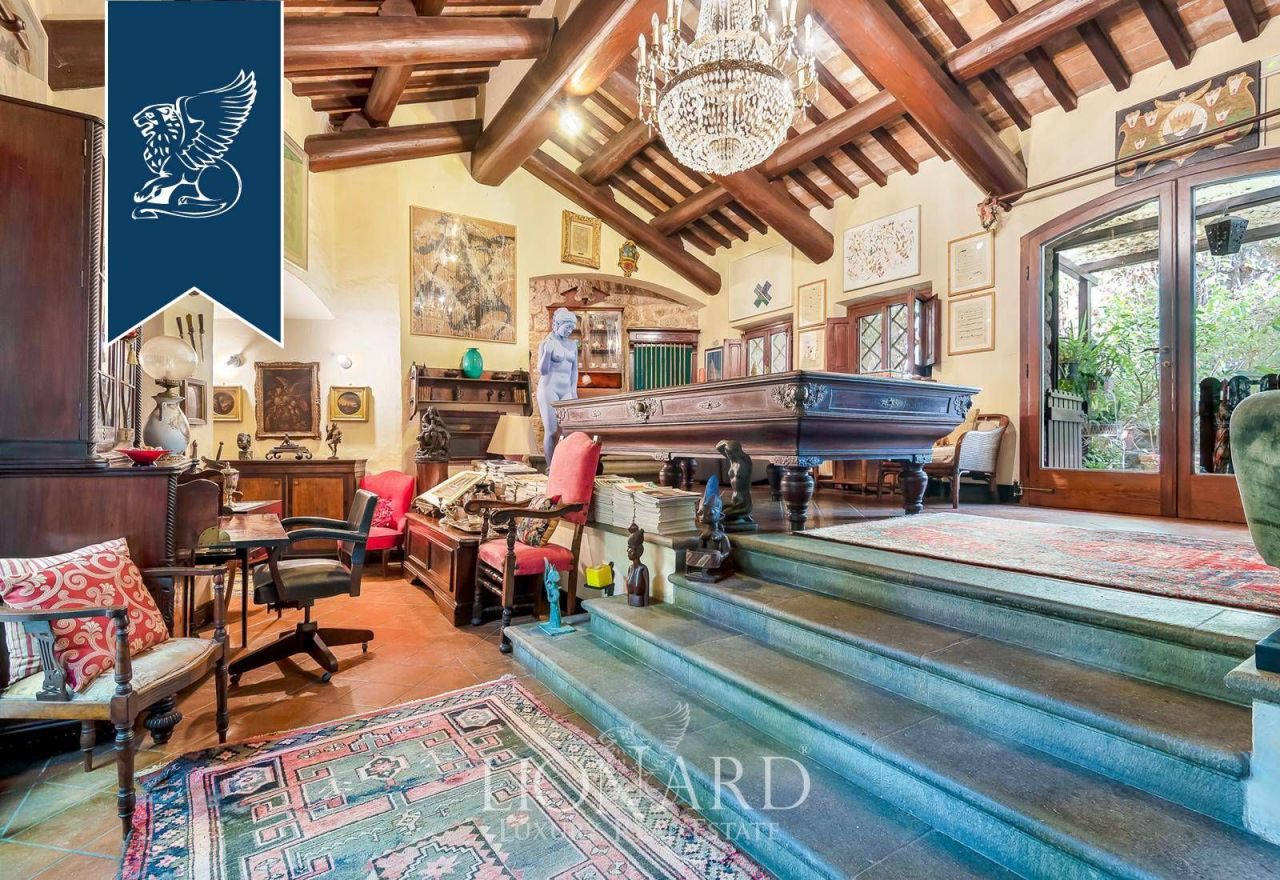 Castello a Camaiore, Italia, 500 m² - foto 13