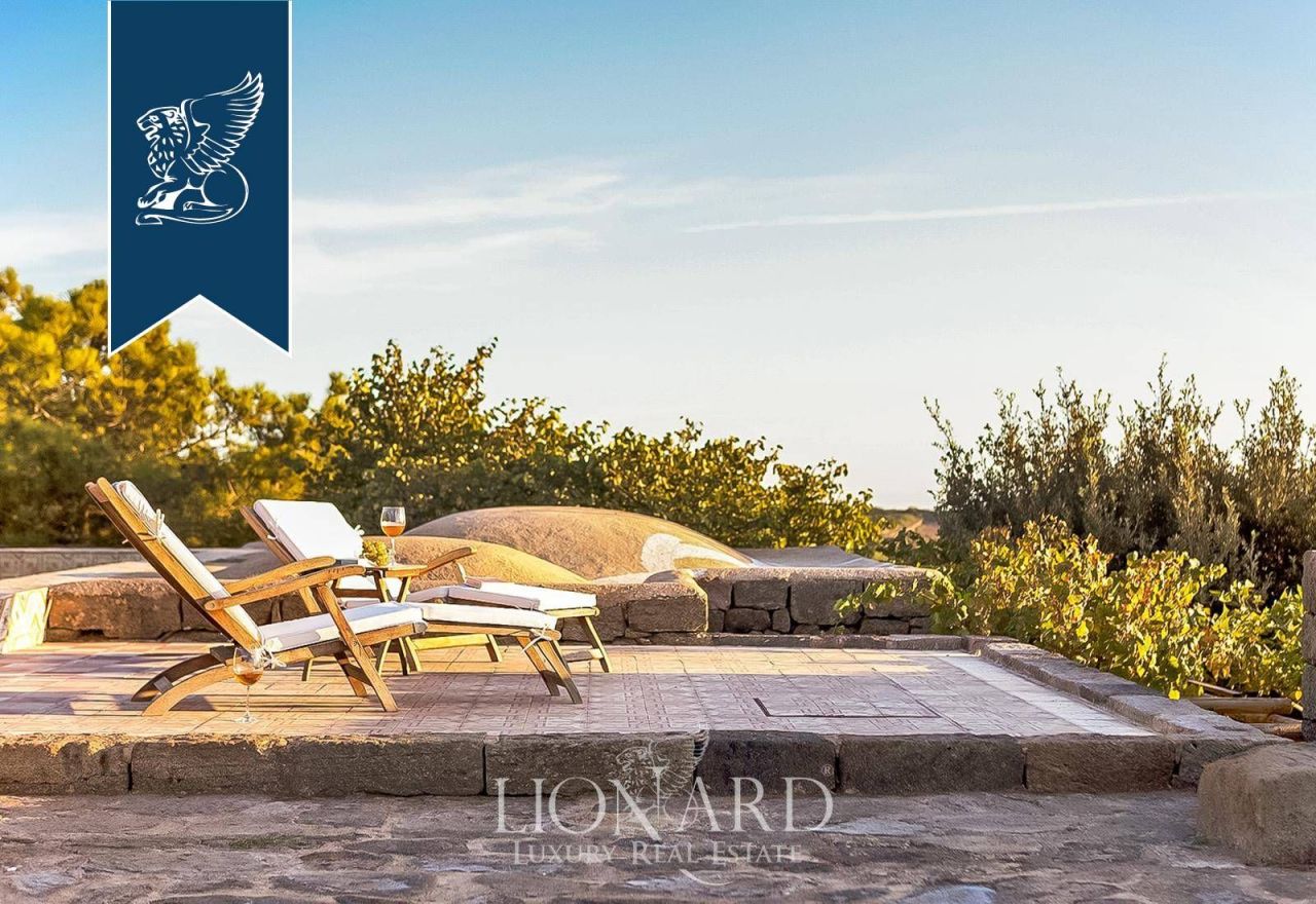 Farm on Pantelleria, Italy, 550 m² - picture 13