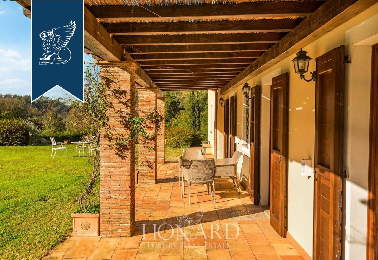 Villa à Lucques, Italie, 450 m² - image 13