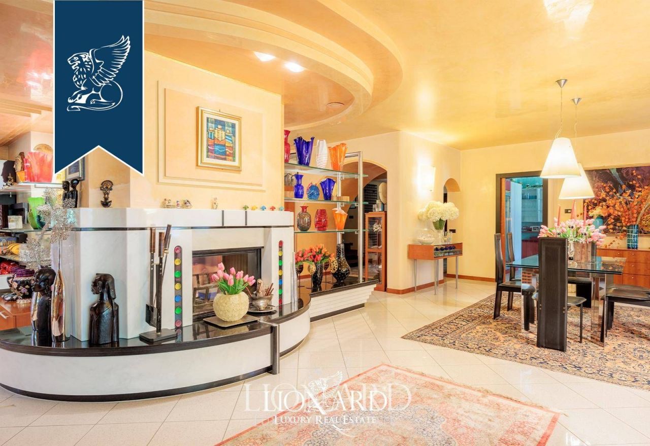 Villa à Venise, Italie, 680 m² - image 13