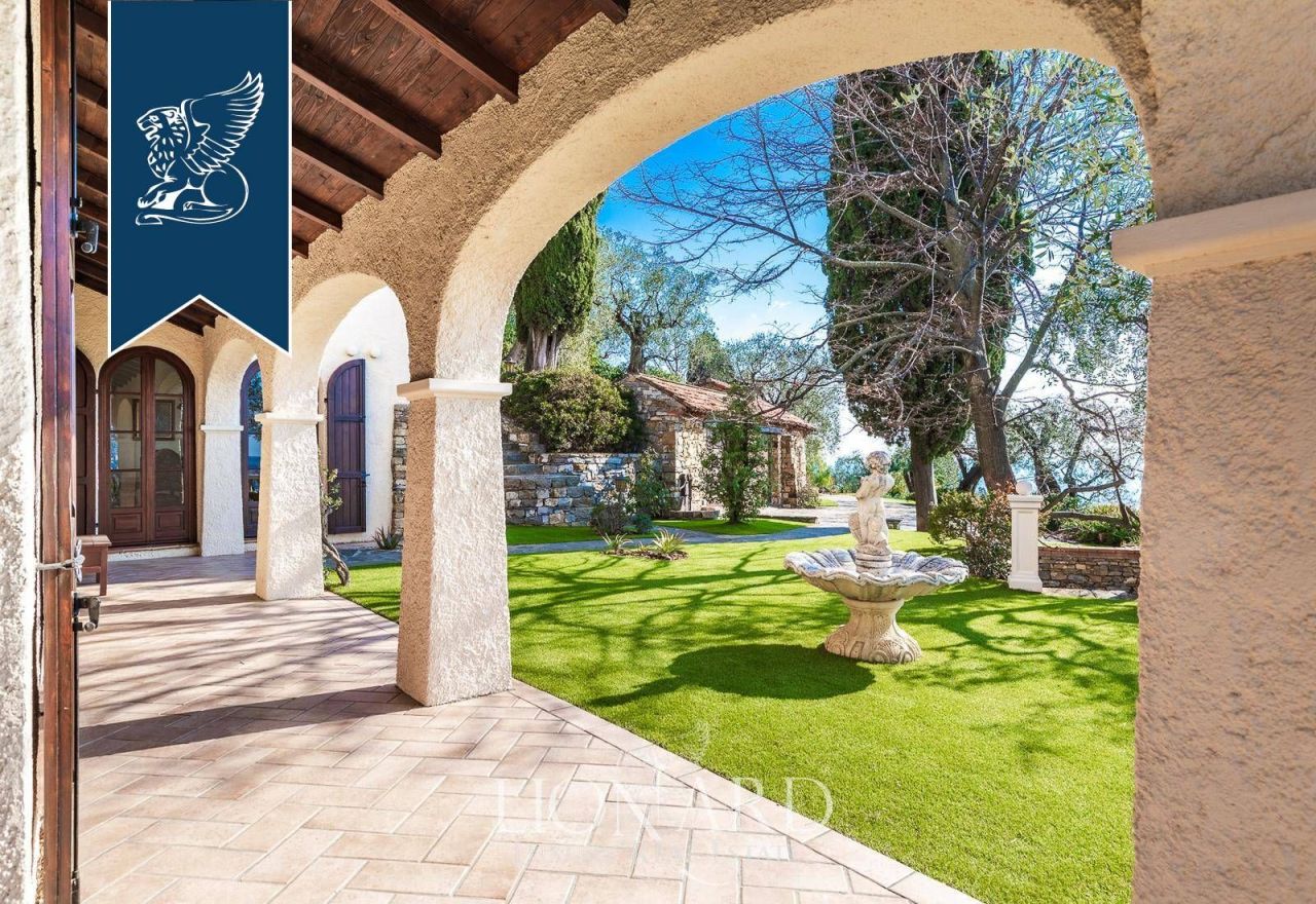 Villa à Imperia, Italie, 360 m² - image 13