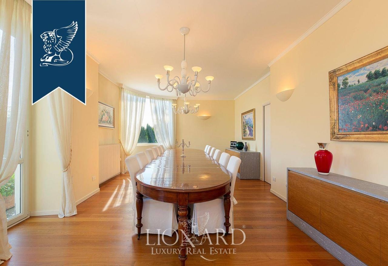 Villa in Arona, Italien, 1 000 m² - Foto 13