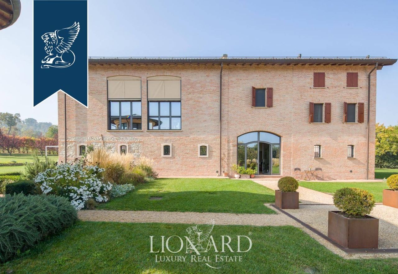 Villa in Reggio Emilia, Italy, 800 m² - picture 13