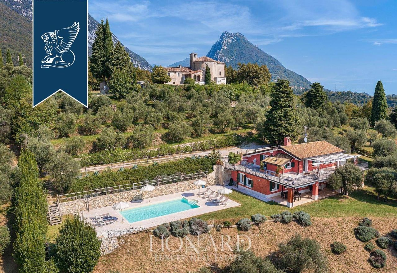 Villa in Brescia, Italy, 805 m² - picture 13