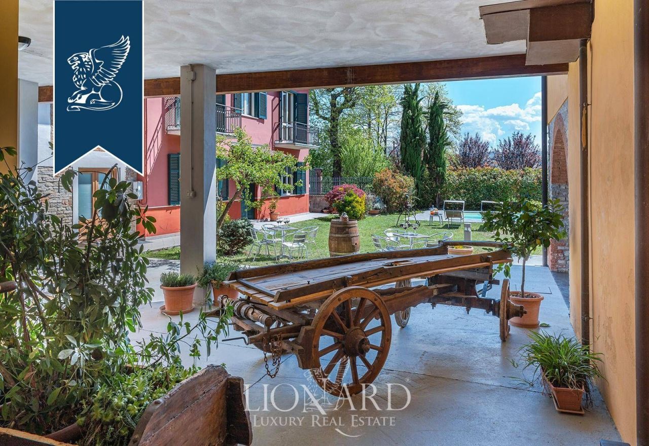 Farm in Asti, Italy, 1 000 m² - picture 13