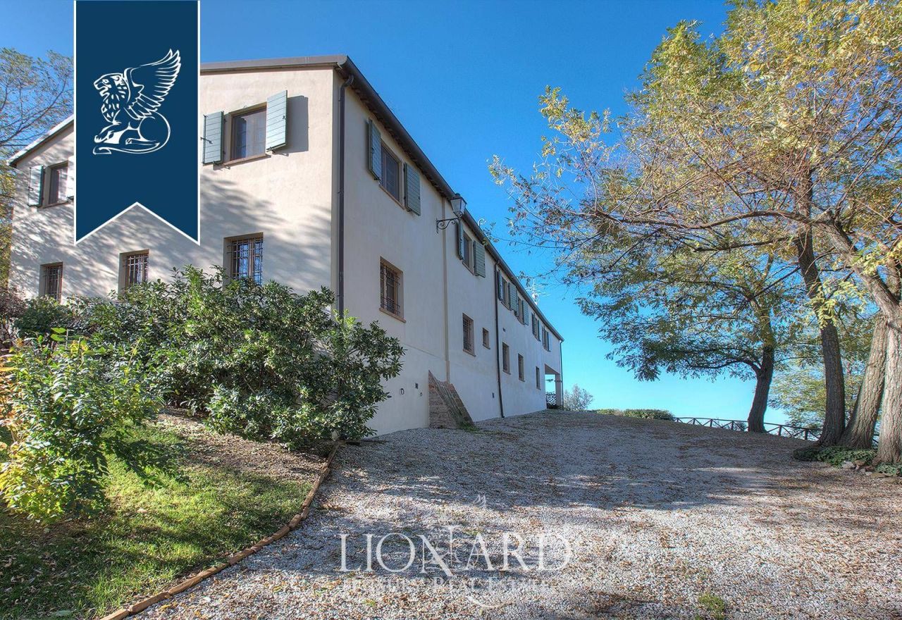 Villa en Forli-Cesena, Italia, 700 m² - imagen 13