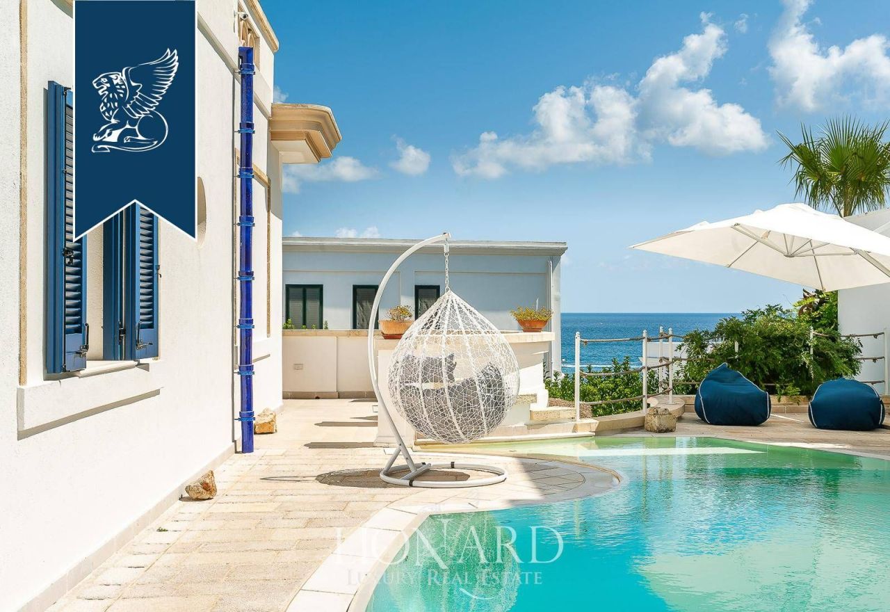 Villa en Lecce, Italia, 350 m² - imagen 13