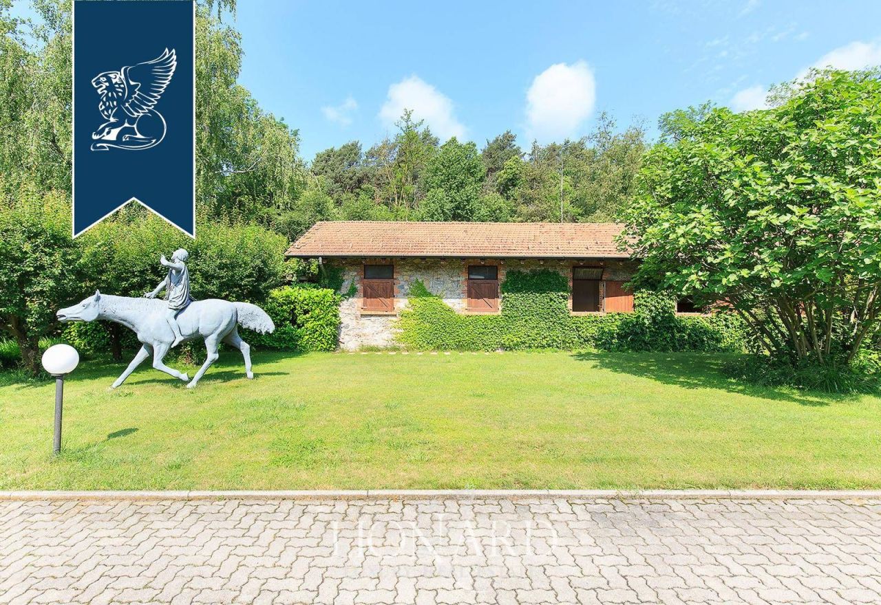 Villa en Varese, Italia, 597 m² - imagen 13