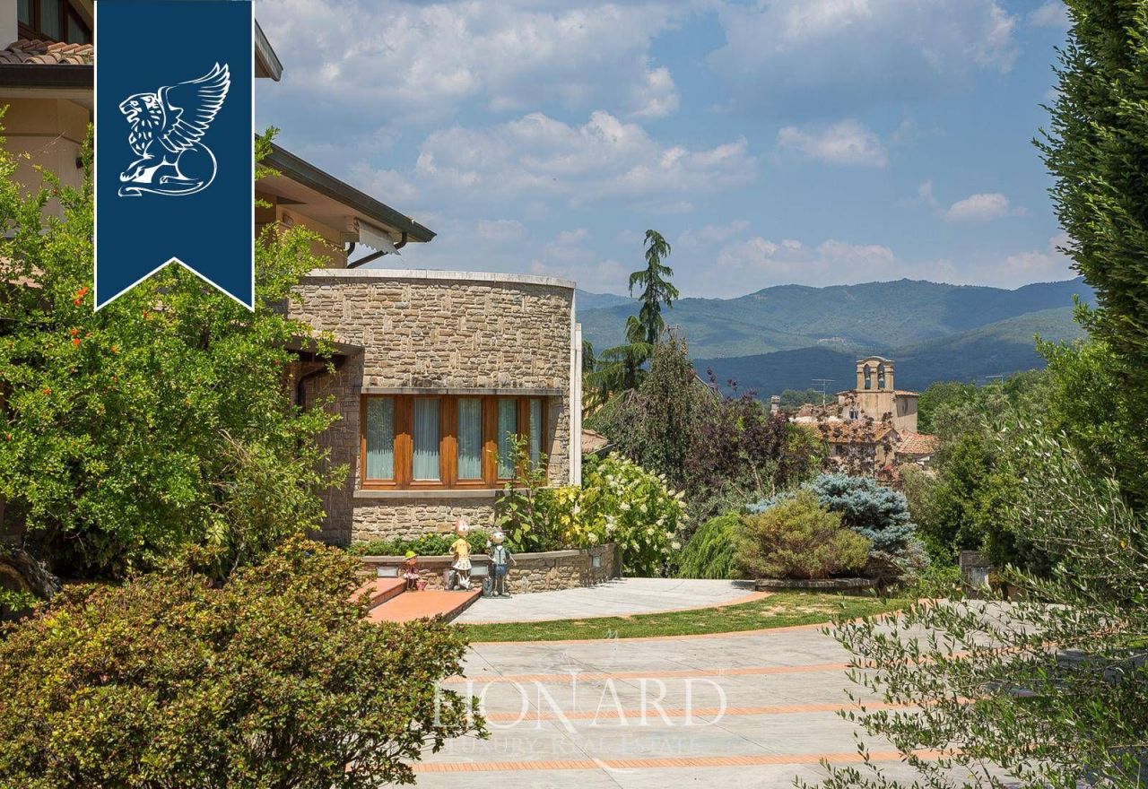 Villa in Arezzo, Italy, 730 m² - picture 13