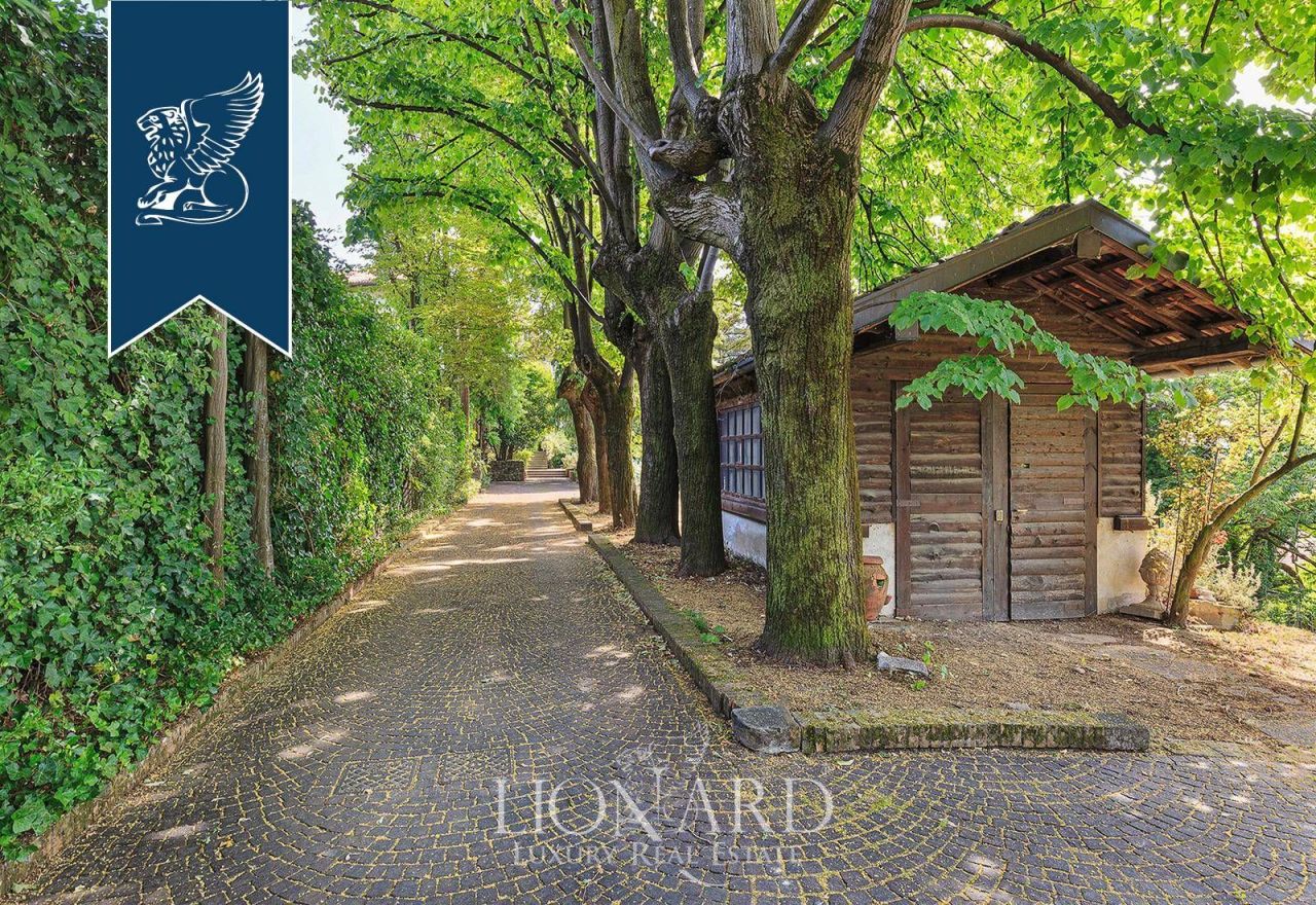 Villa a Varese, Italia, 622 m² - foto 14