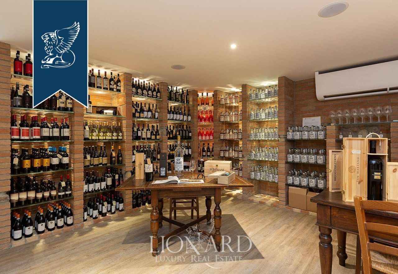 Granja en Monza, Italia, 3 700 m² - imagen 14