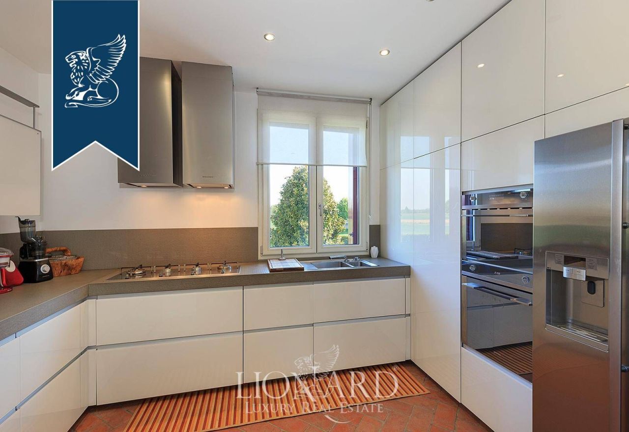 Villa en Milán, Italia, 300 m² - imagen 14