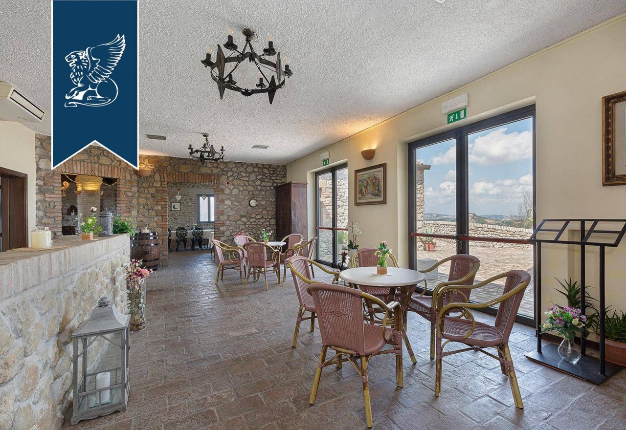 Castle in Rimini, Italy, 3 000 m² - picture 15