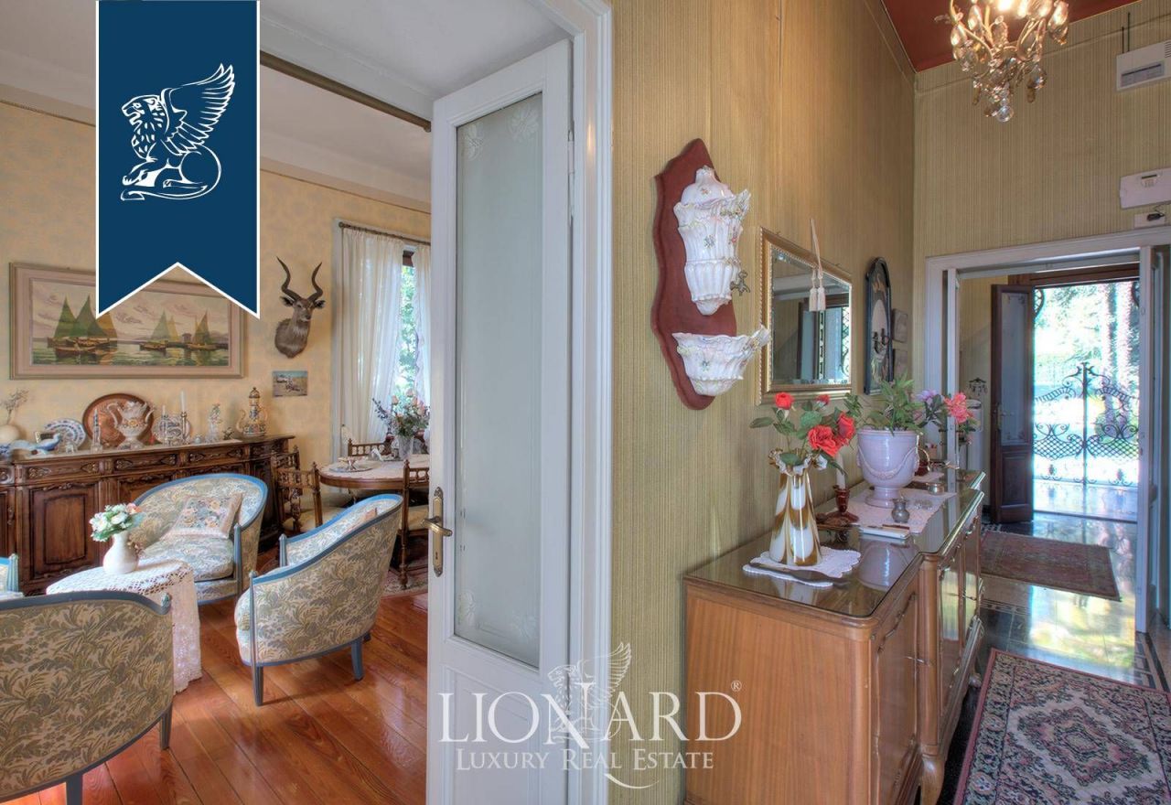 Villa in Lesa, Italy, 400 m² - picture 15