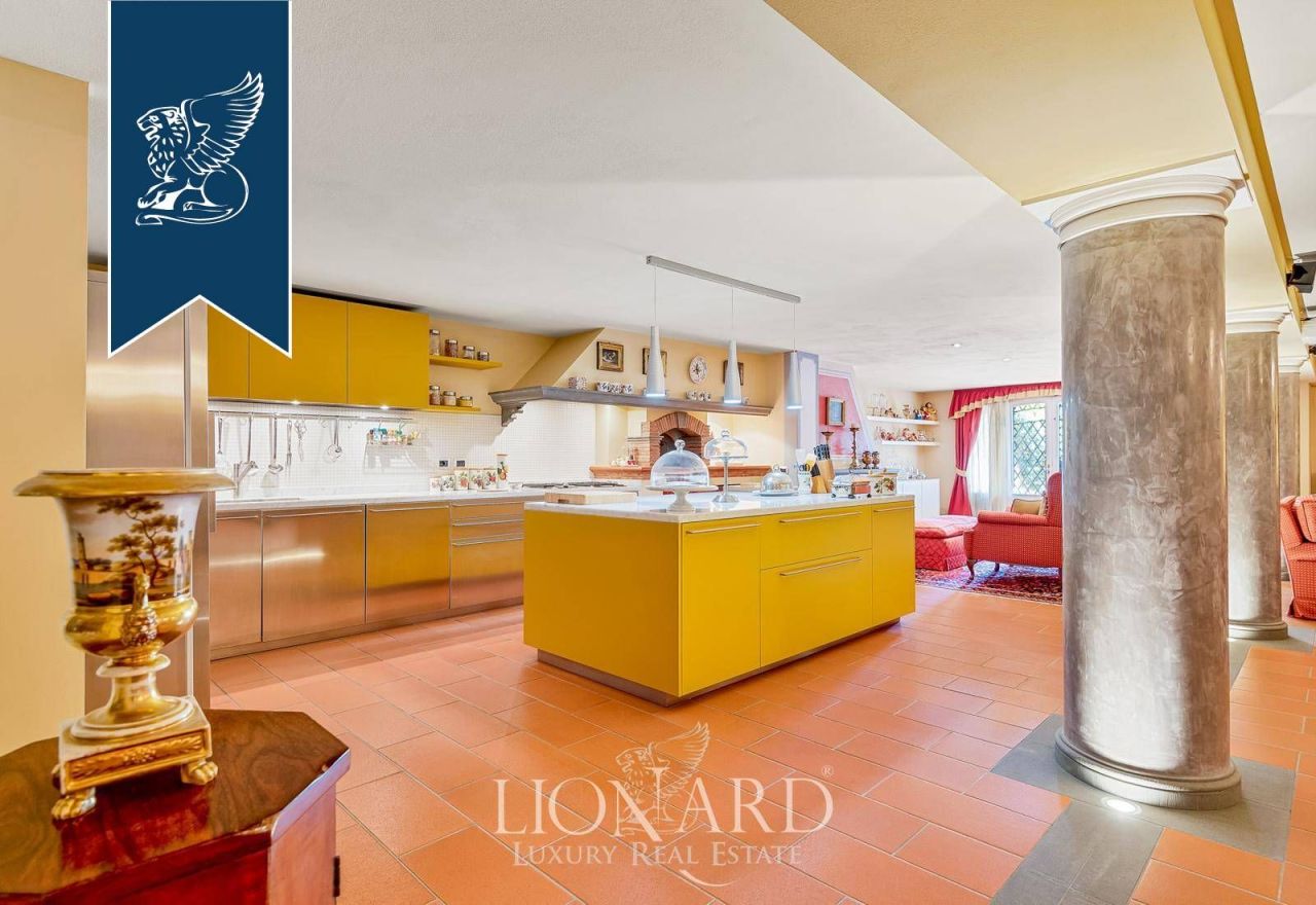 Villa à Capannori, Italie, 600 m² - image 15