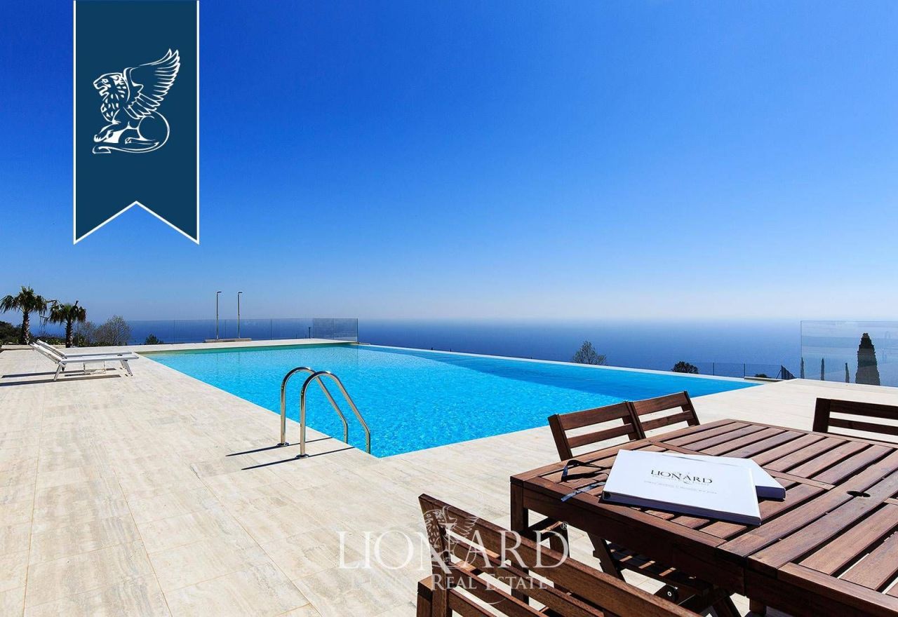 Villa à Imperia, Italie, 800 m² - image 15