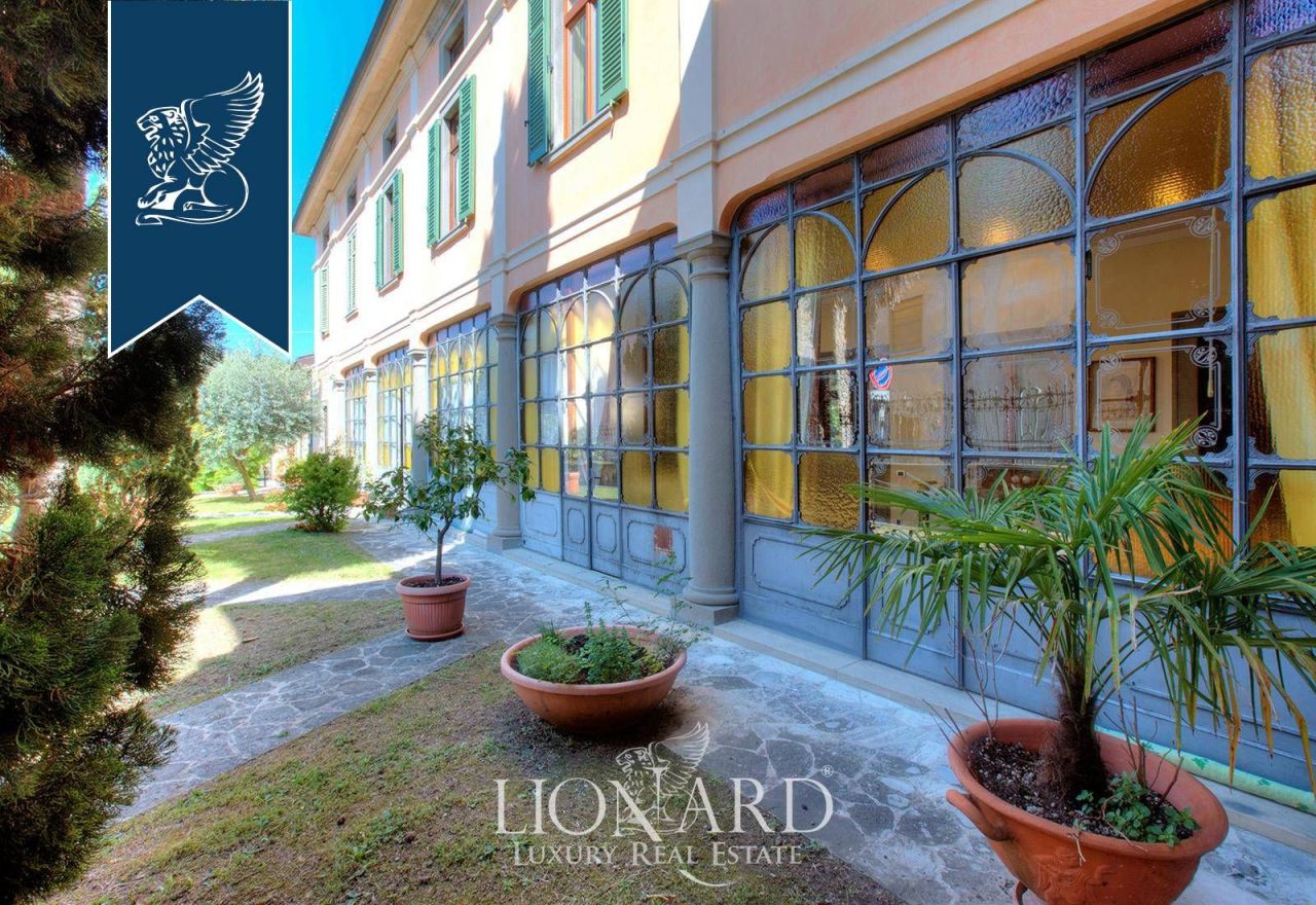 Villa in Bergamo, Italy, 1 000 m² - picture 15